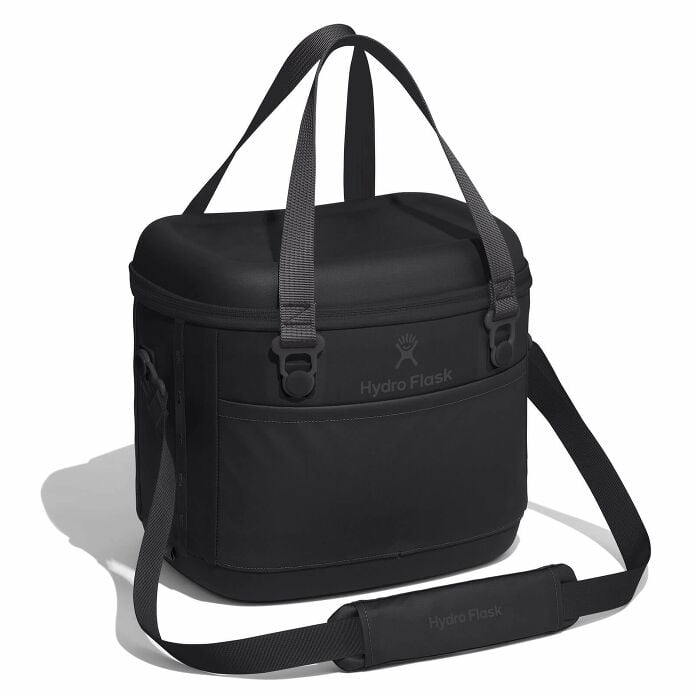 game-day-bundle-r3 12pco001-carryout-cooler-15l-black-angled_1_1.jpg