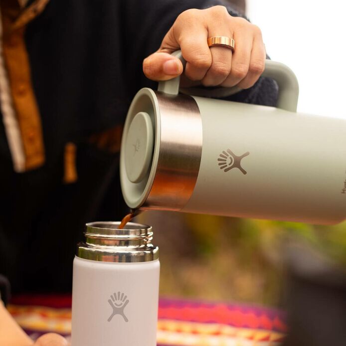 32-oz-insulated-french-press-u5 2706_johnson_s25summertravel_camping_pouring_303a0287_1_.jpg
