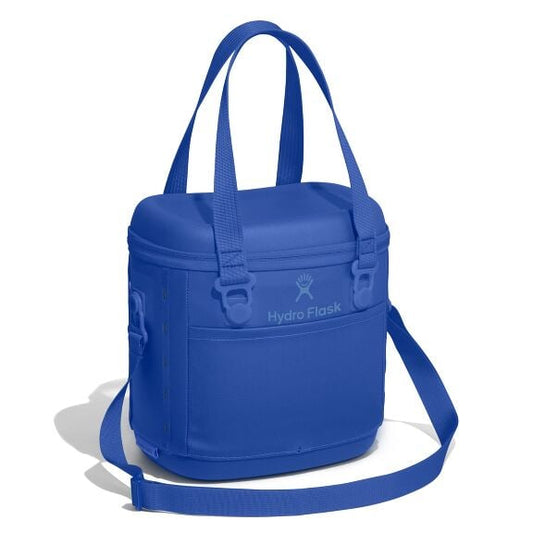 carryouttm-soft-cooler-10-l-v8 6pco382_carryout_cooler_10l_capri_blue_angled_1.jpg