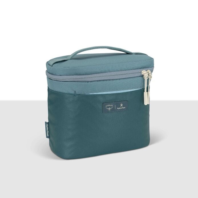 osprey-axis-x-hydro-flask-campus-essentials-bundle-l5 axisxhydroflask_s26_detail1_cascadeblue_10007249_1.jpg