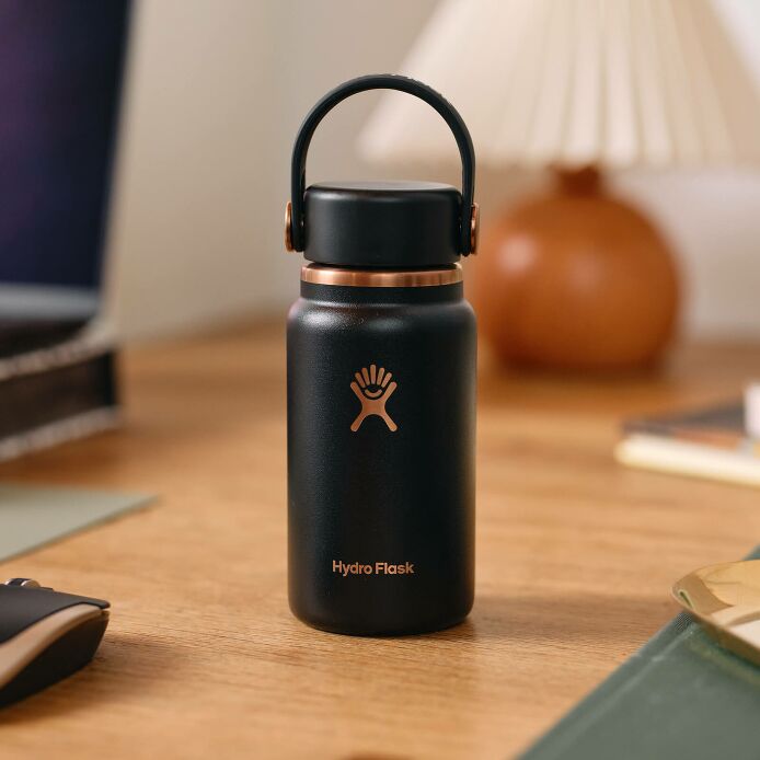 arc-collection-micro-hydro-200-ml-q3 black_-_lifestyle_1.jpeg