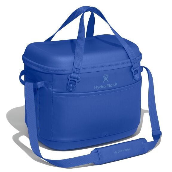 carryouttm-soft-cooler-30-l-x5 cpco382_carryout_cooler_30l_capri_blue_angled_1.jpg