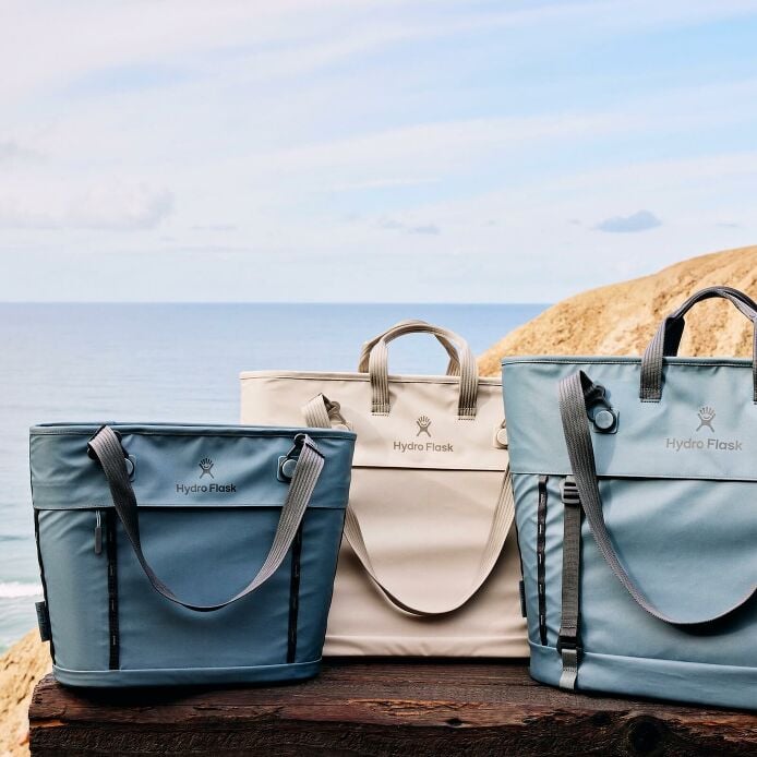 carryouttm-soft-cooler-tote-20-l-p5 hf_carryout_bouwer_d1_l1_torrey_pines_still_life_0055_9.jpg