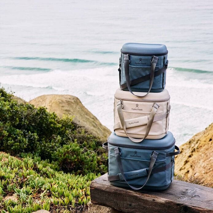 carryouttm-soft-cooler-15-l-s4 hf_carryout_bouwer_d1_l1_torrey_pines_still_life_0252_6.jpg