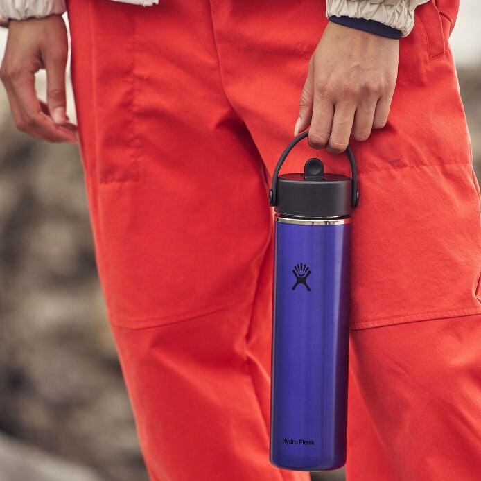 24-oz-lightweight-flex-straw-bottle-x3 hf_s26_lightweight_mcinnis_7443_3.jpg