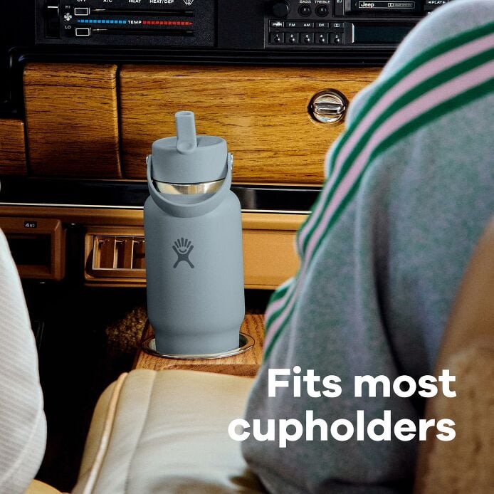 32-oz-travel-bottle-with-flex-straw-cap-p9 hf_s26_wtcfs_apdp_06_8.jpg