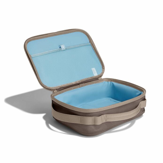 5-l-carry-outtm-lunch-box-d8 lbox217_5lcarryoutlunchbox_sandpiper_angled.jpg