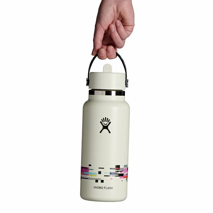 glitch-collection-32-oz-bottle-with-flex-straw-cap-i6 le26-w32-1006-32-oz-wide-flex-straw-cap-glitch-white-hb.jpg