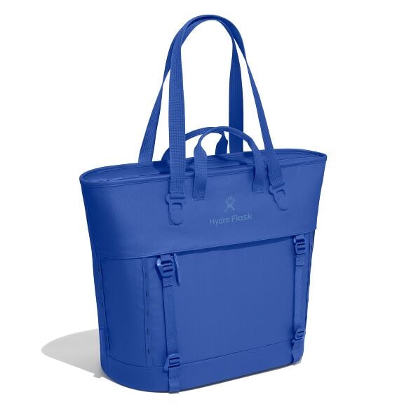 carryouttm-soft-cooler-tote-30-l-r3 maxiit382_carryout_tote_30l_capri_blue_angled_1.jpg
