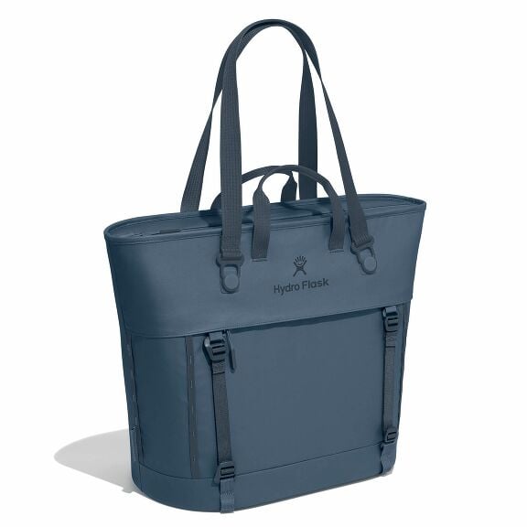 carryouttm-soft-cooler-tote-30-l-r3 maxiit384-carryout-tote-30l-harbor-blue-angled_1_1.jpg
