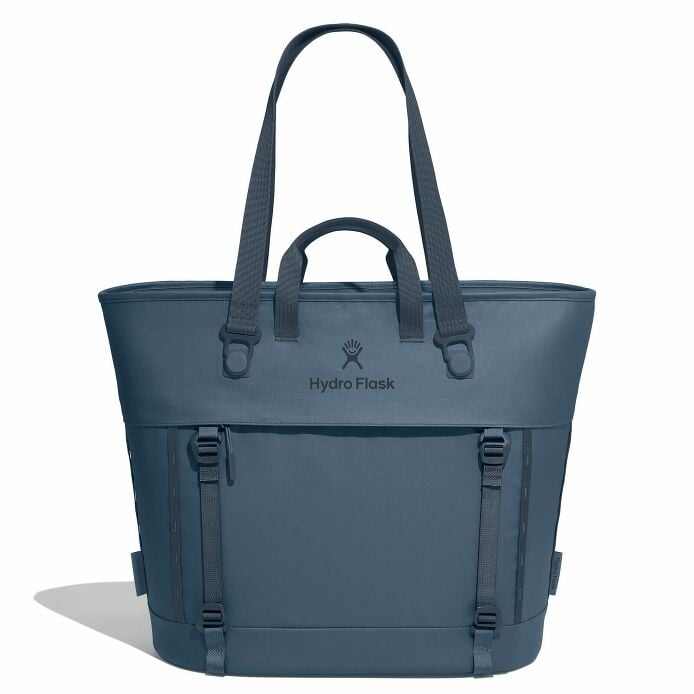 carryouttm-soft-cooler-tote-30-l-r3 maxiit384-carryout-tote-30l-harbor-blue-straight.jpg